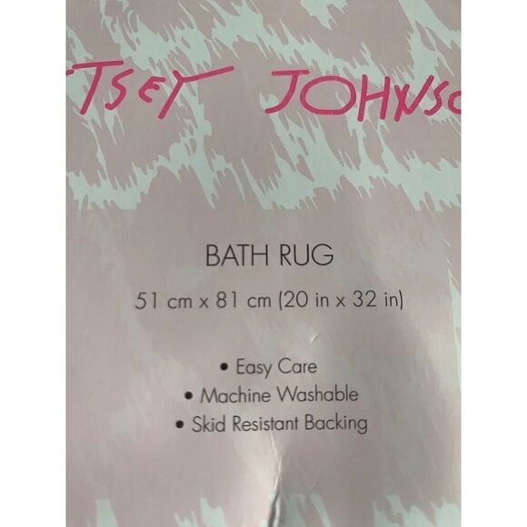 BETSEY JOHNSON Gingerbread Christmas NOVELTY BATH MAT Non Slip 20” X 30” NEW - Picture 4 of 16